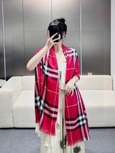 China Replica Burberry Scarf 48usd Only